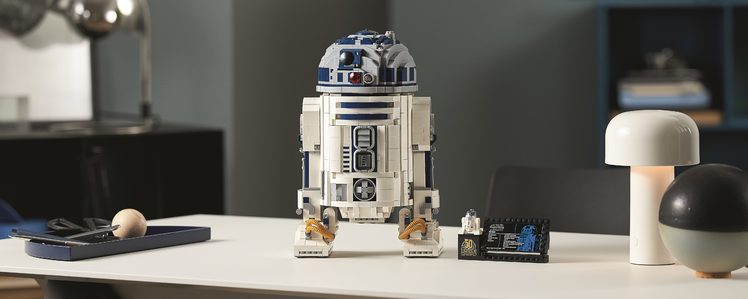 LEGO Unveils New R2-D2 Set Ahead of Star Wars Day 2021