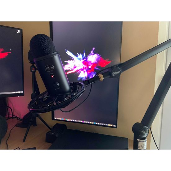 Yeticaster Pro Streaming Microphone Bundle