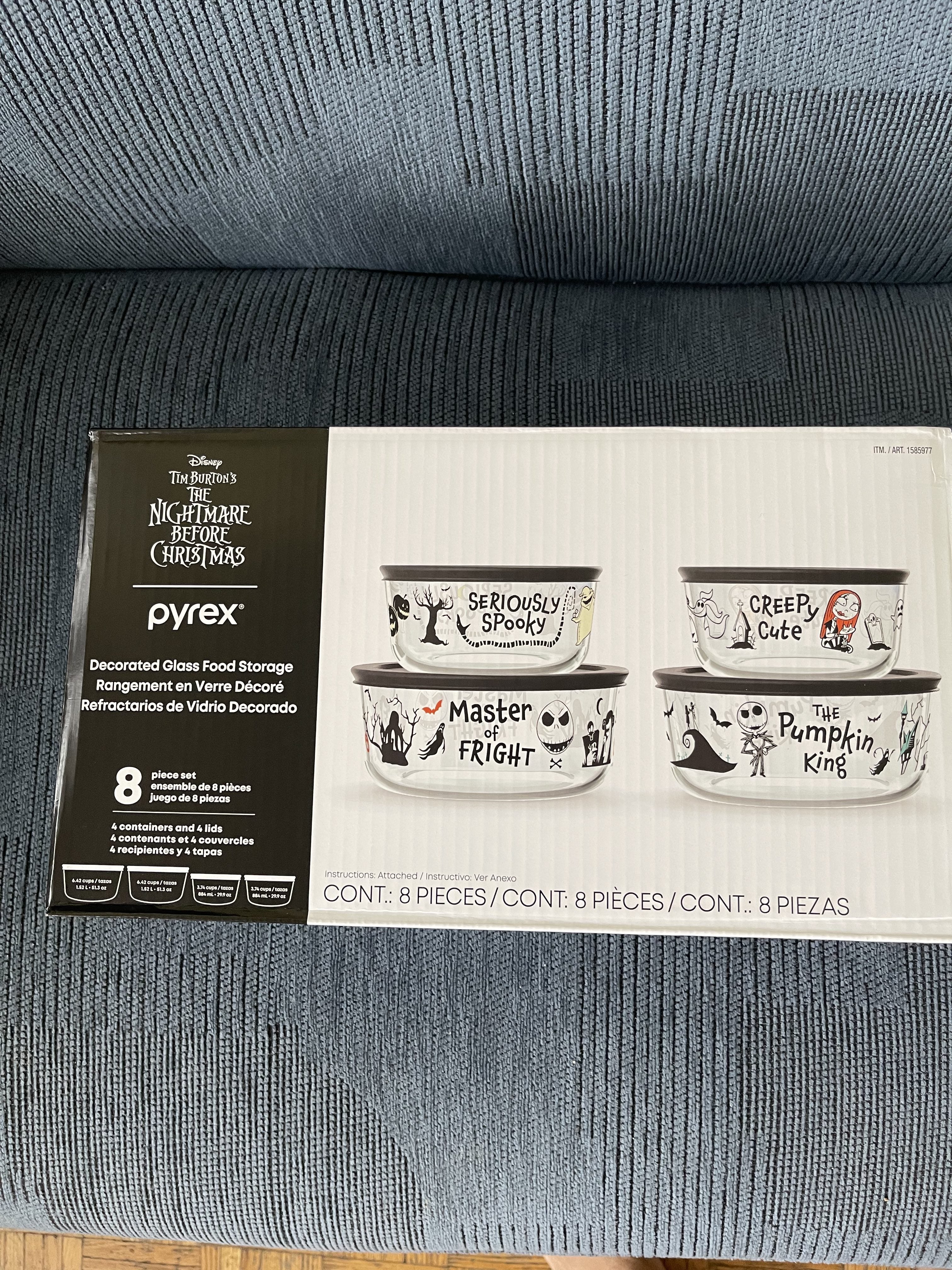 Pyrex Star Wars Holiday Themed Set