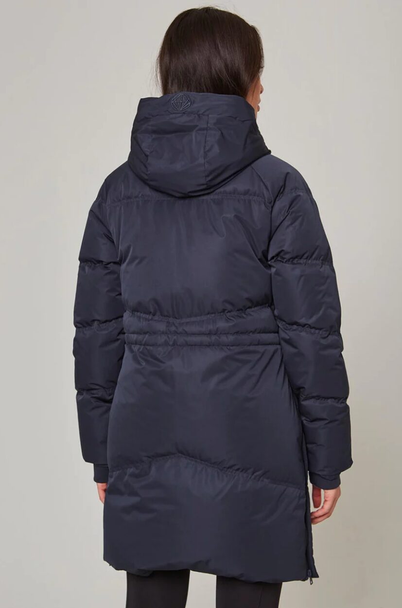 Costco Canada Find of the Week! This Mondetta Quilted Parka comes in 2